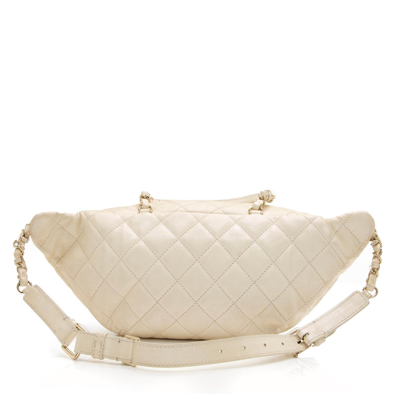 CHANEL Lambskin Quilted Pearl Chain Round Clutch With Chain Black 1123277