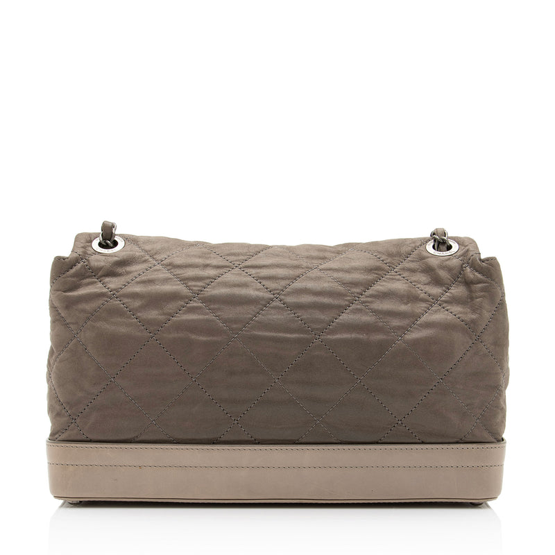 Chanel Iridescent Calfskin VIP Flap Bag (SHF-UvQfgO)