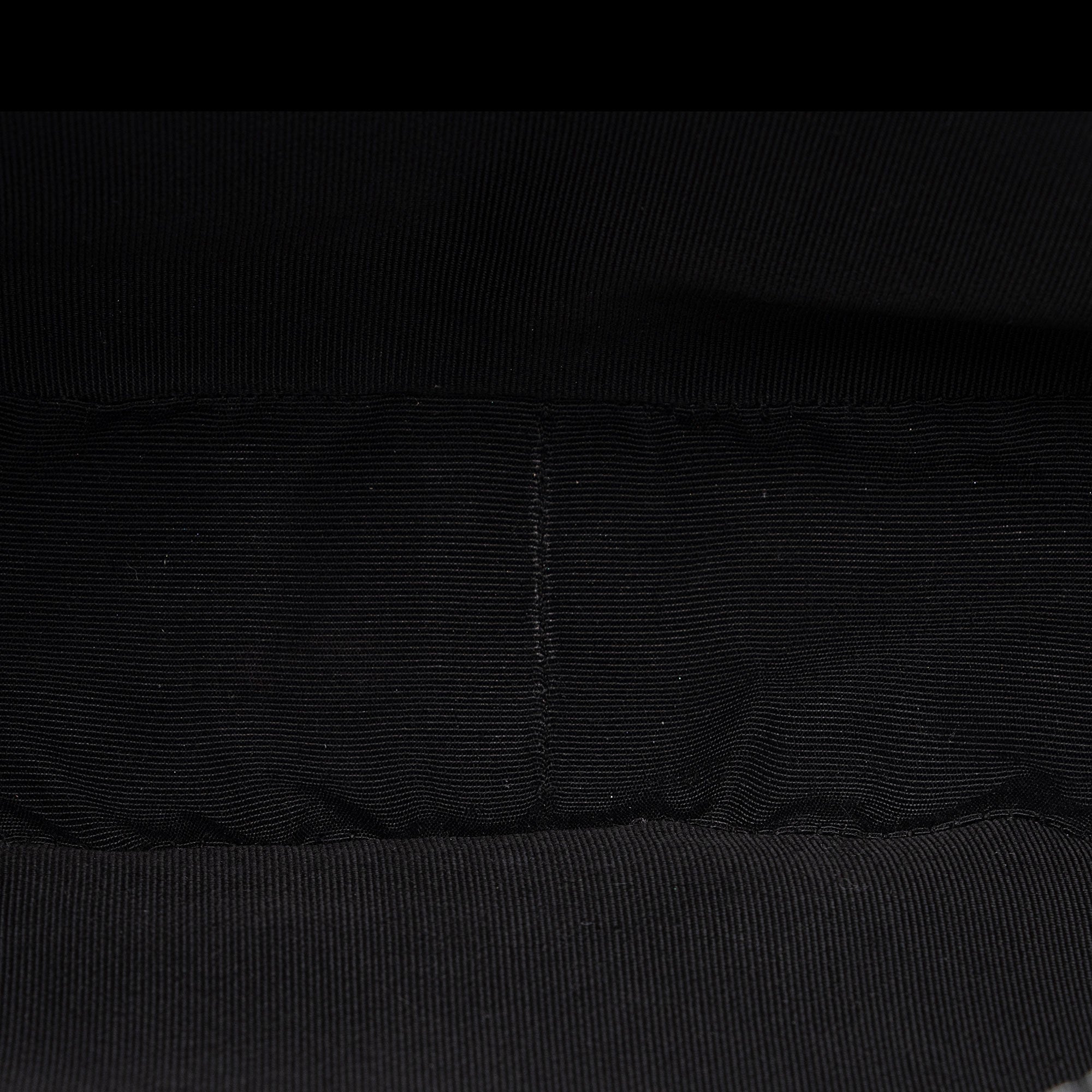 Chanel Iridescent Caviar Coco Curve Medium Shoulder Bag (SHF-jWQh7j)