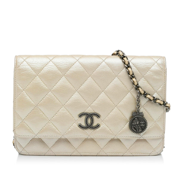 Chanel Iridescent Lambskin CC Wallet on Chain (SHG-SScnie)
