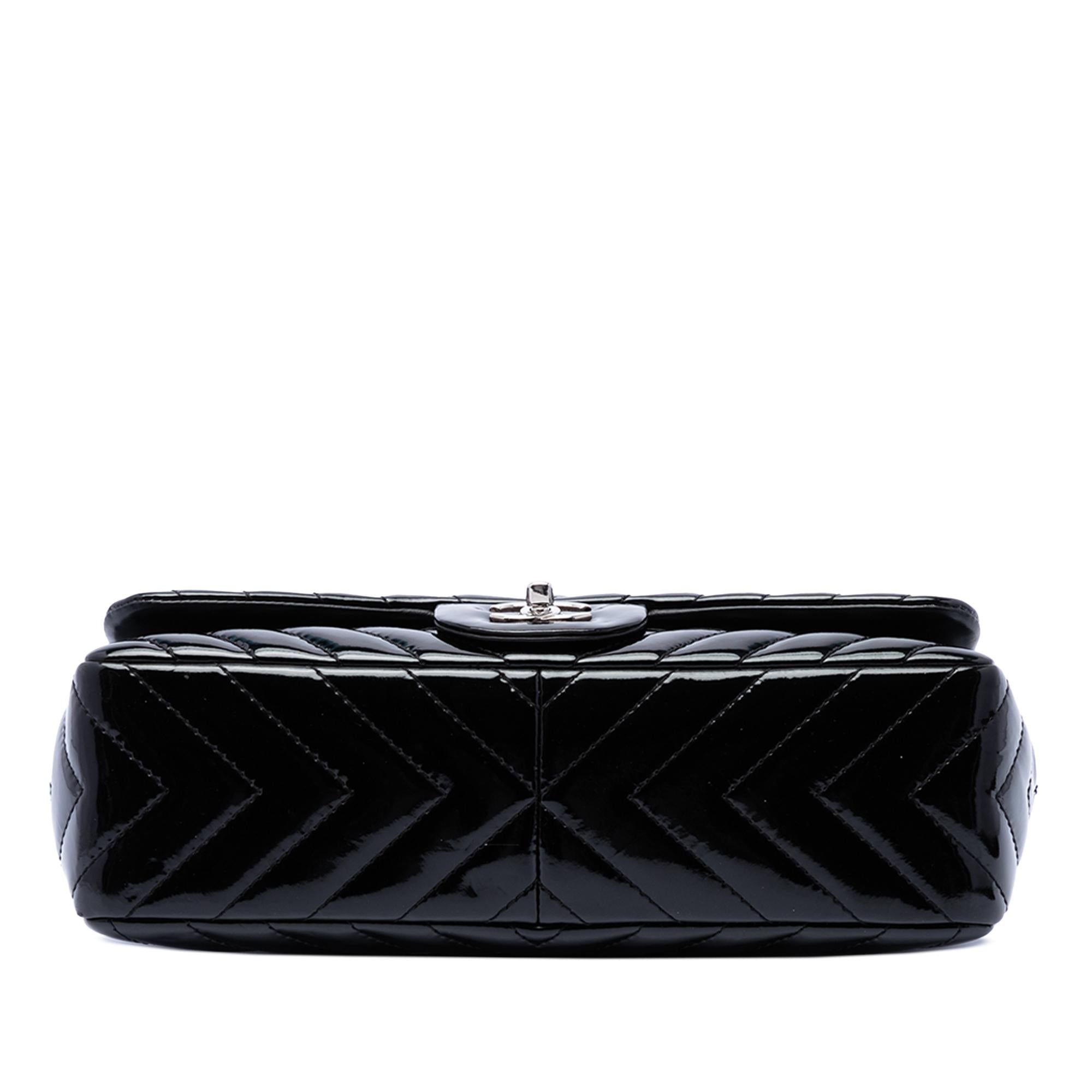 Chanel Jumbo Classic Chevron Patent Single Flap