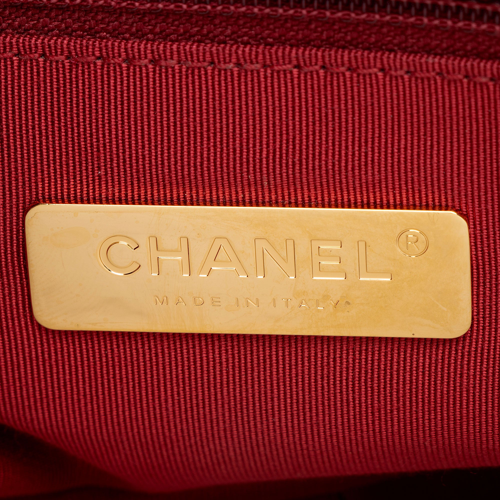 Chanel Lambskin 19 Maxi Flap Shoulder Bag (SHF-uWRj8f)