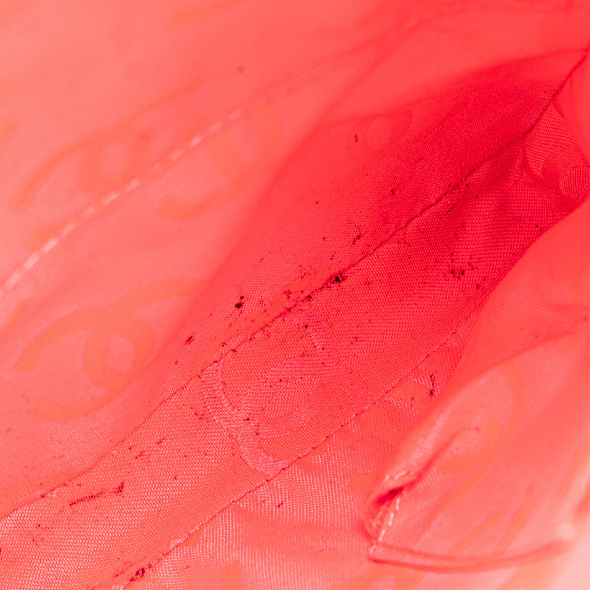 Chanel Lambskin Cambon Ligne Crossbody (SHG-UkBiF8)