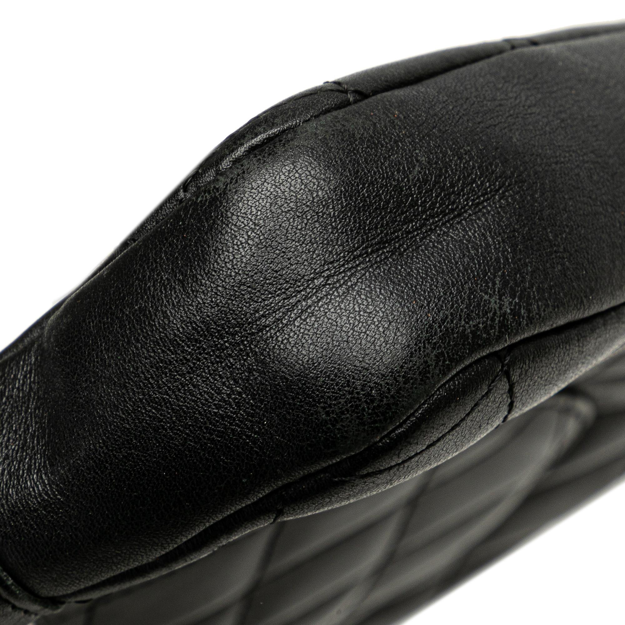 Chanel Lambskin Cambon Ligne Crossbody (SHG-UkBiF8)