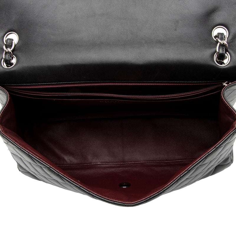 Chanel Lambskin Classic Maxi Single Flap Bag (SHF-zrKD0o)