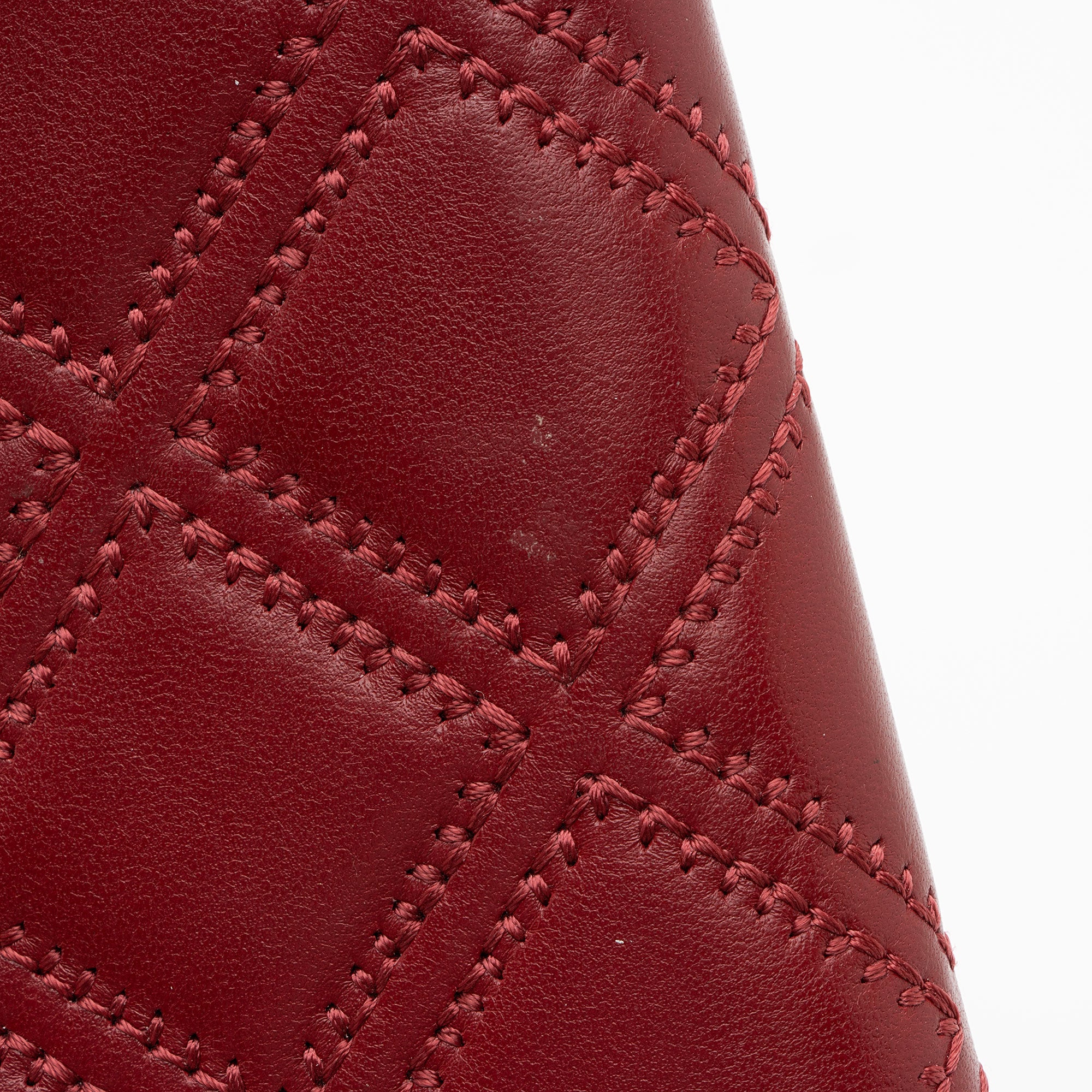 Chanel Lambskin Diamond Stitched CC Small Zip Around Wallet (SHF-w55x0Z)