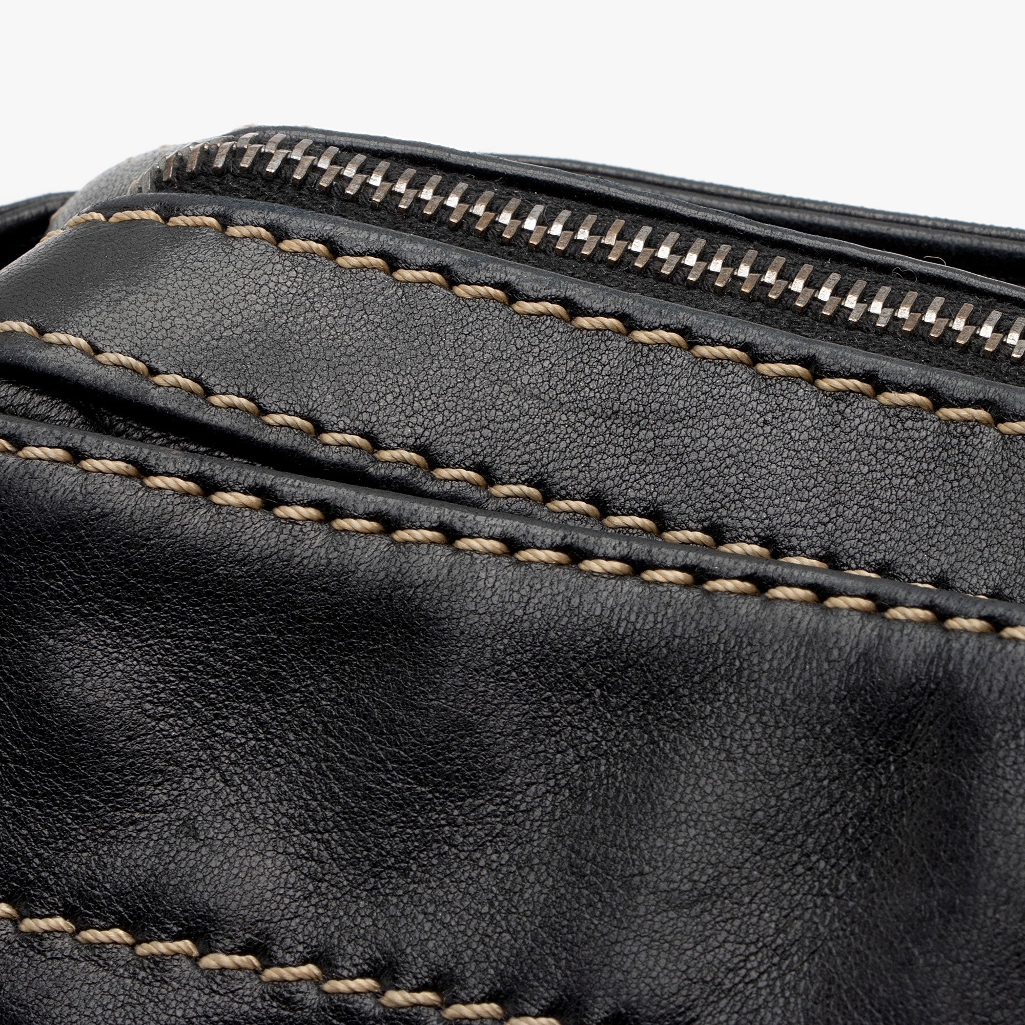 Chanel Lambskin LAX Accordion Shoulder Bag (SHF-8qR2yb)