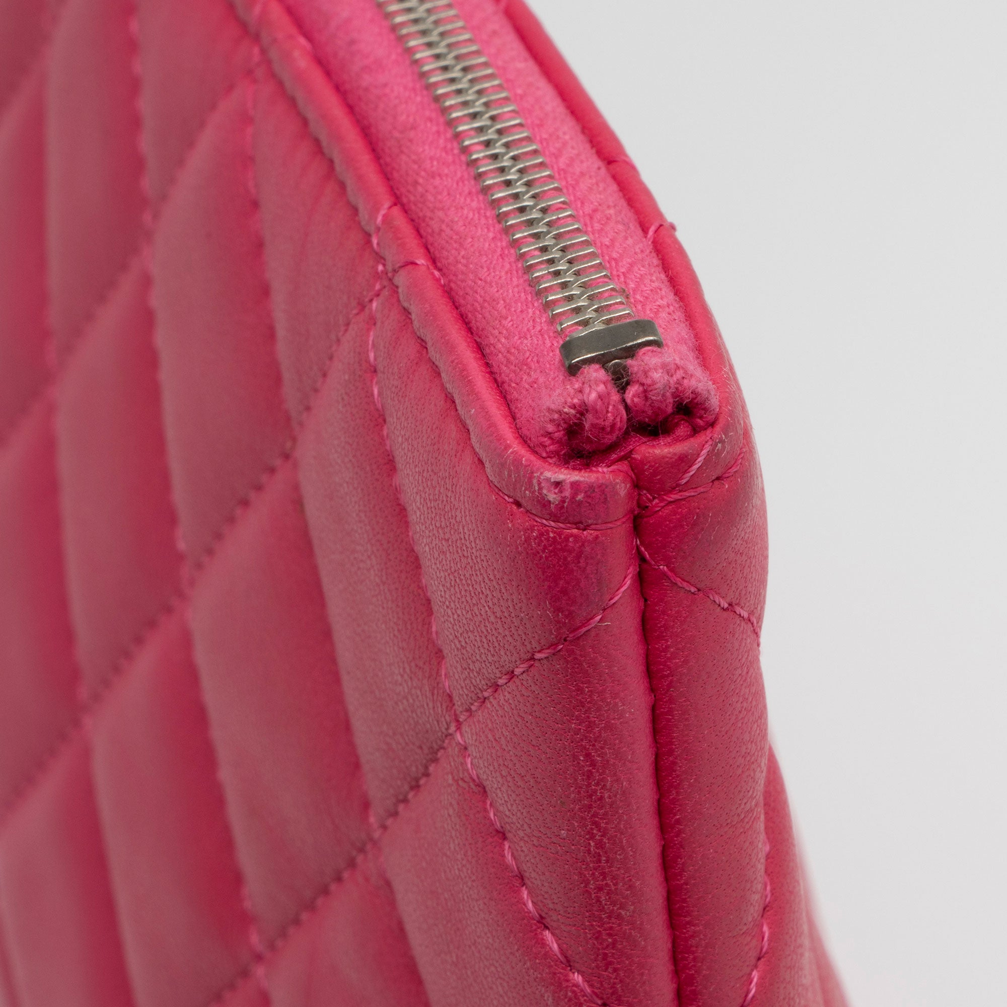 Chanel Lambskin Large O-Case (SHF-tCz0r4)