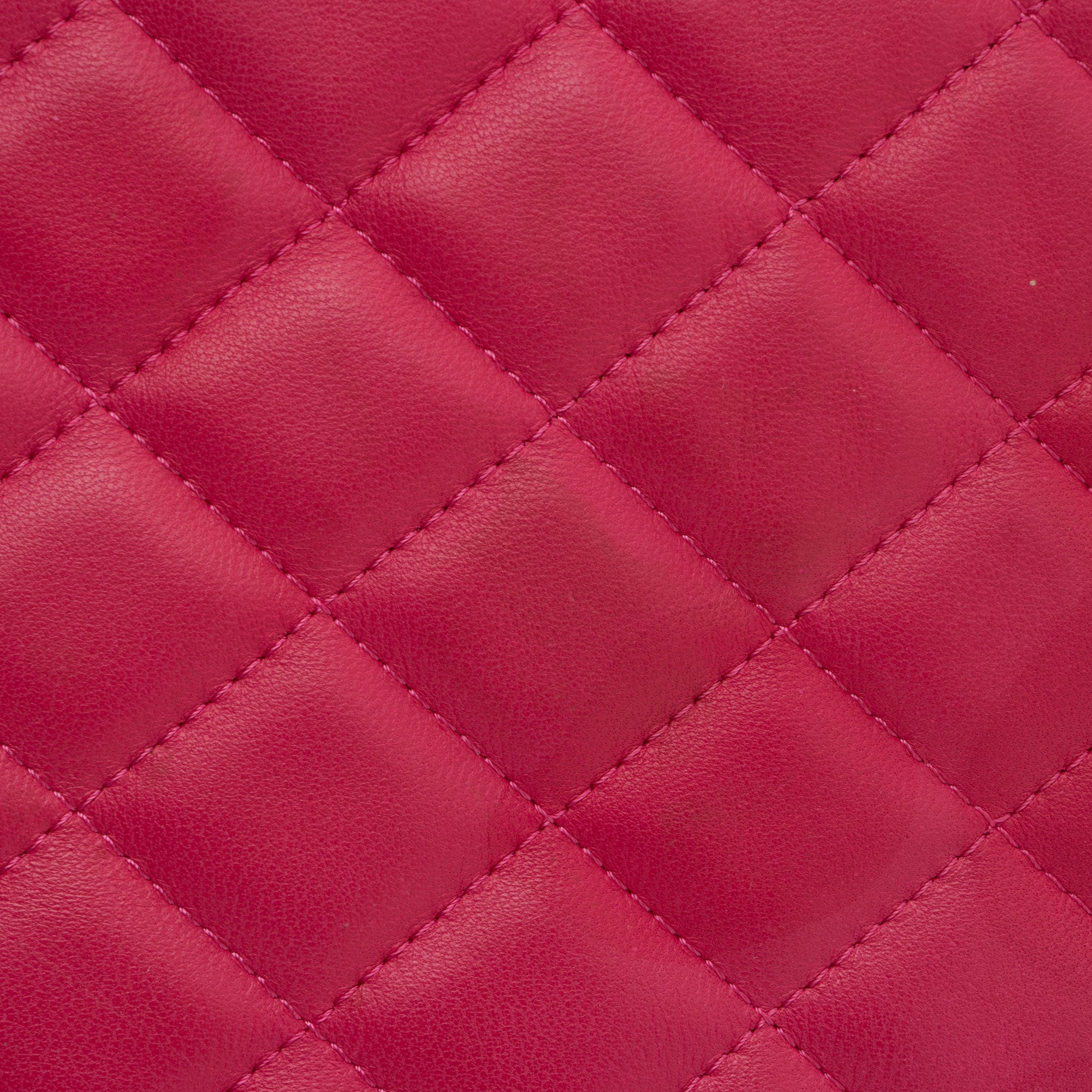 Chanel Lambskin Large O-Case (SHF-tCz0r4)