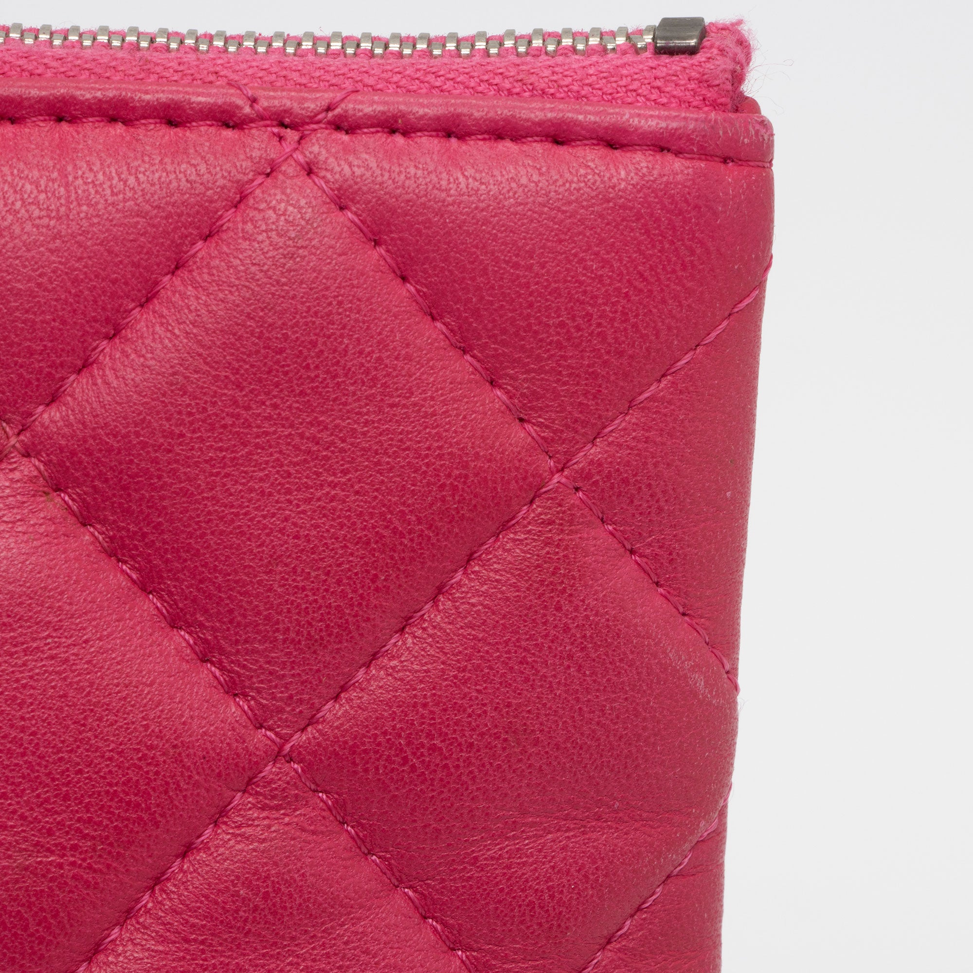 Chanel Lambskin Large O-Case (SHF-tCz0r4)