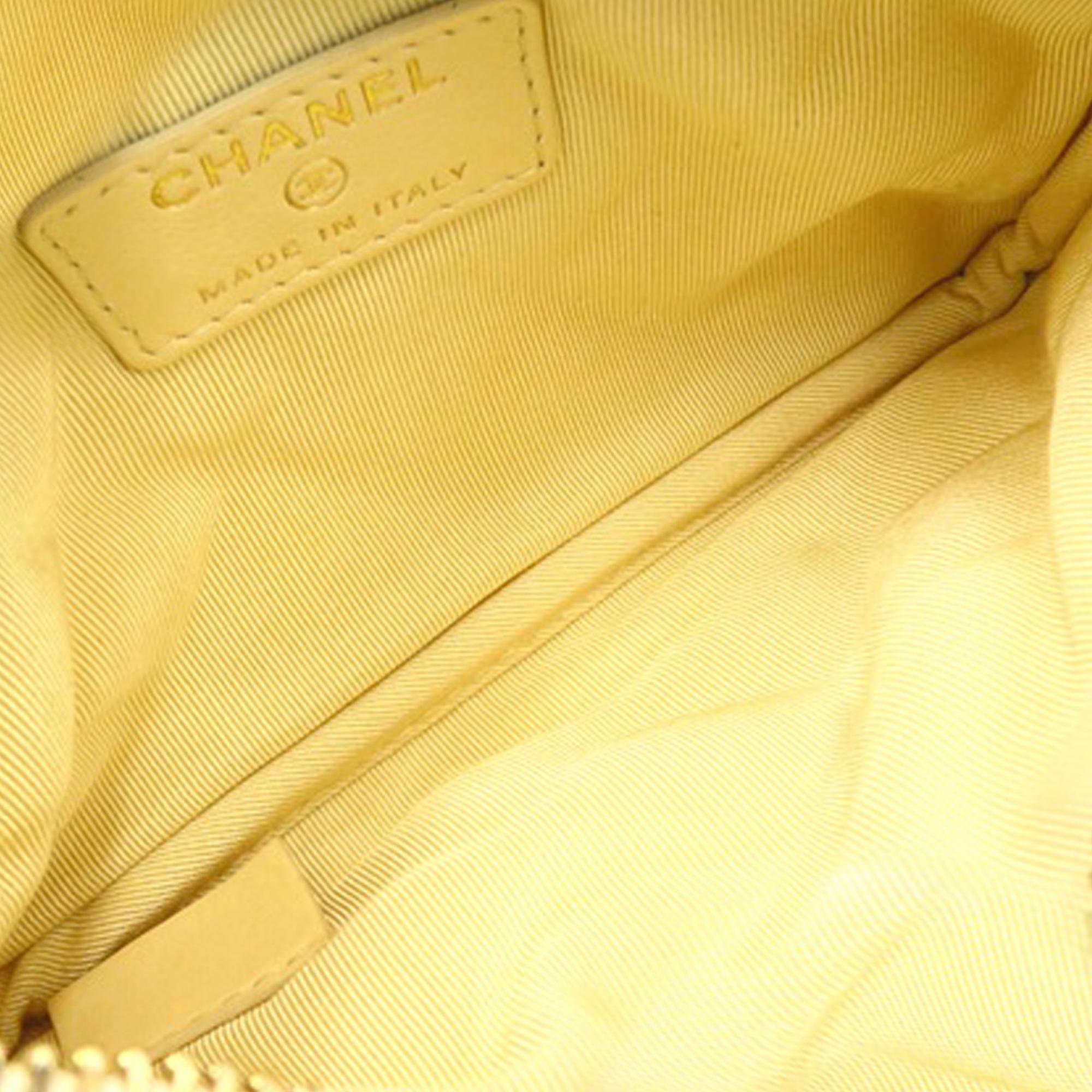 Chanel Lambskin Mini O Case Pouch (SHG-ubGuHV)