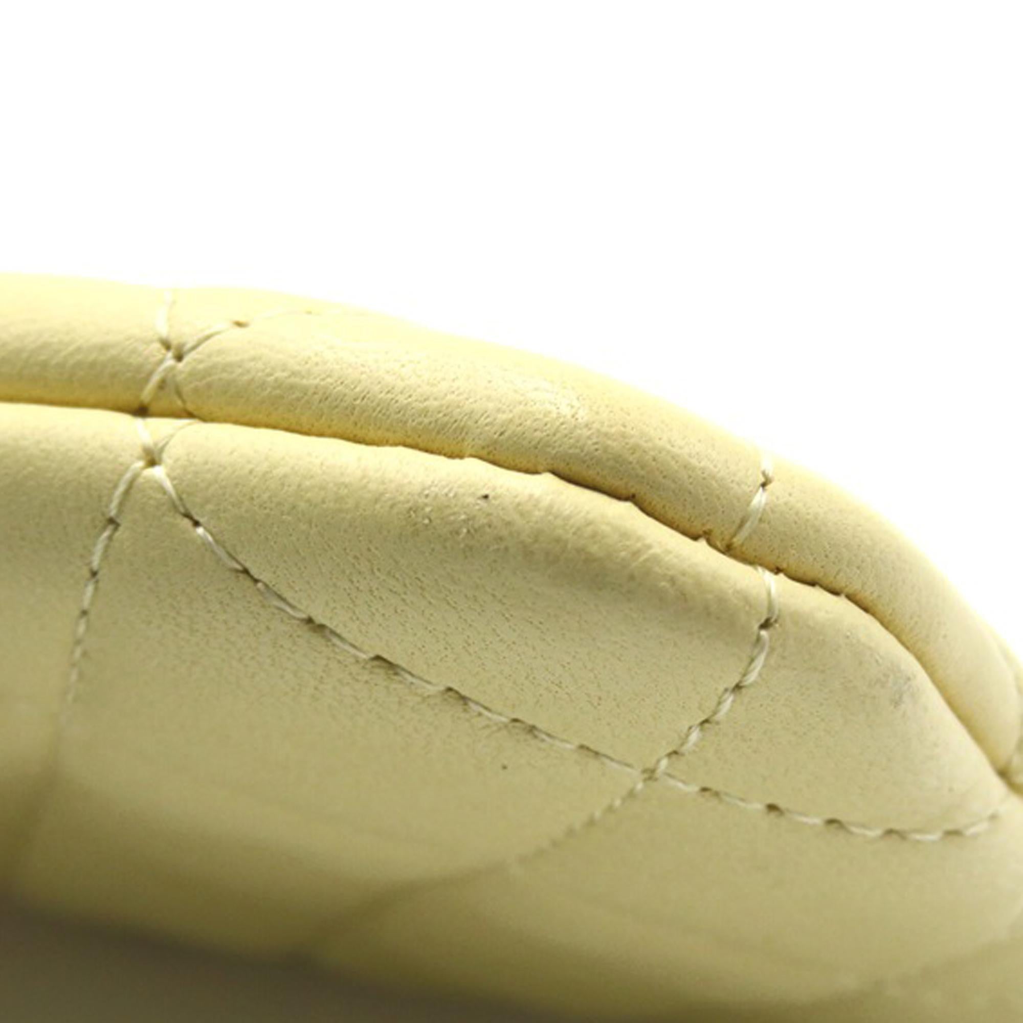 Chanel Lambskin Mini O Case Pouch (SHG-ubGuHV)