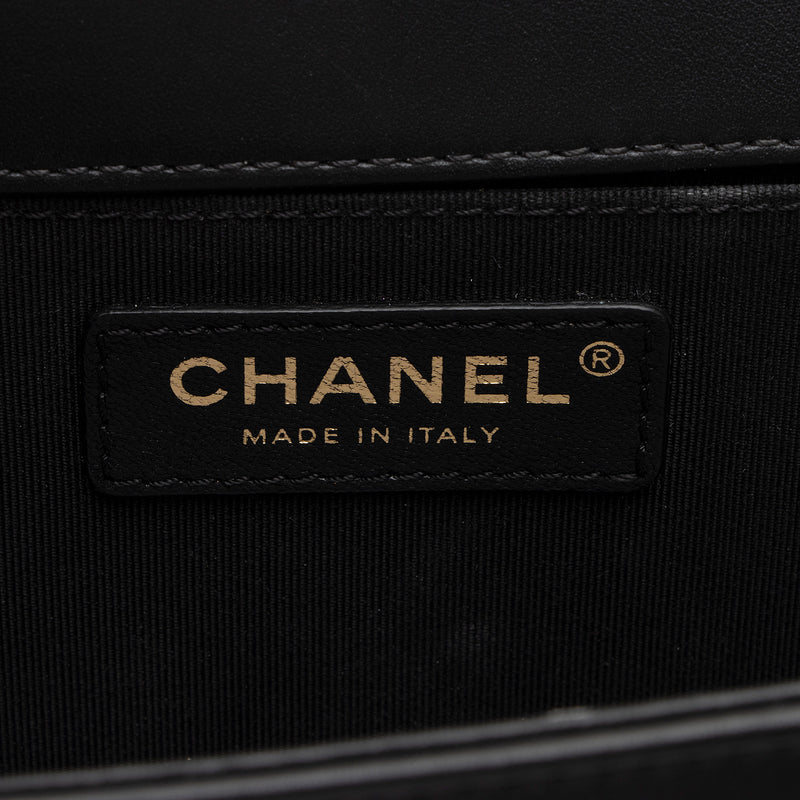 Chanel Lambskin Old Medium Boy Bag (SHF-QJr6Pf)