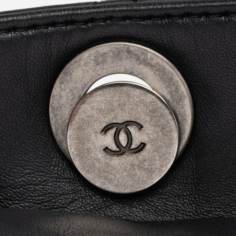 Chanel Lambskin Pocket Shopper Tote (SHF-S3BN0B)