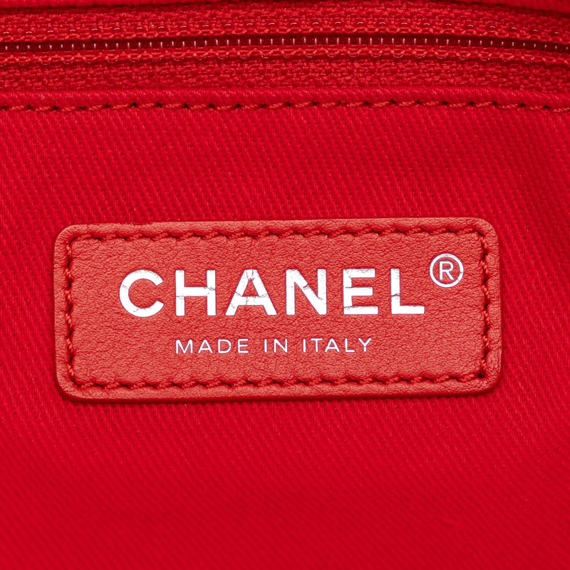 Chanel Large Double Face Shopping Tote (SHG-glNdPI)
