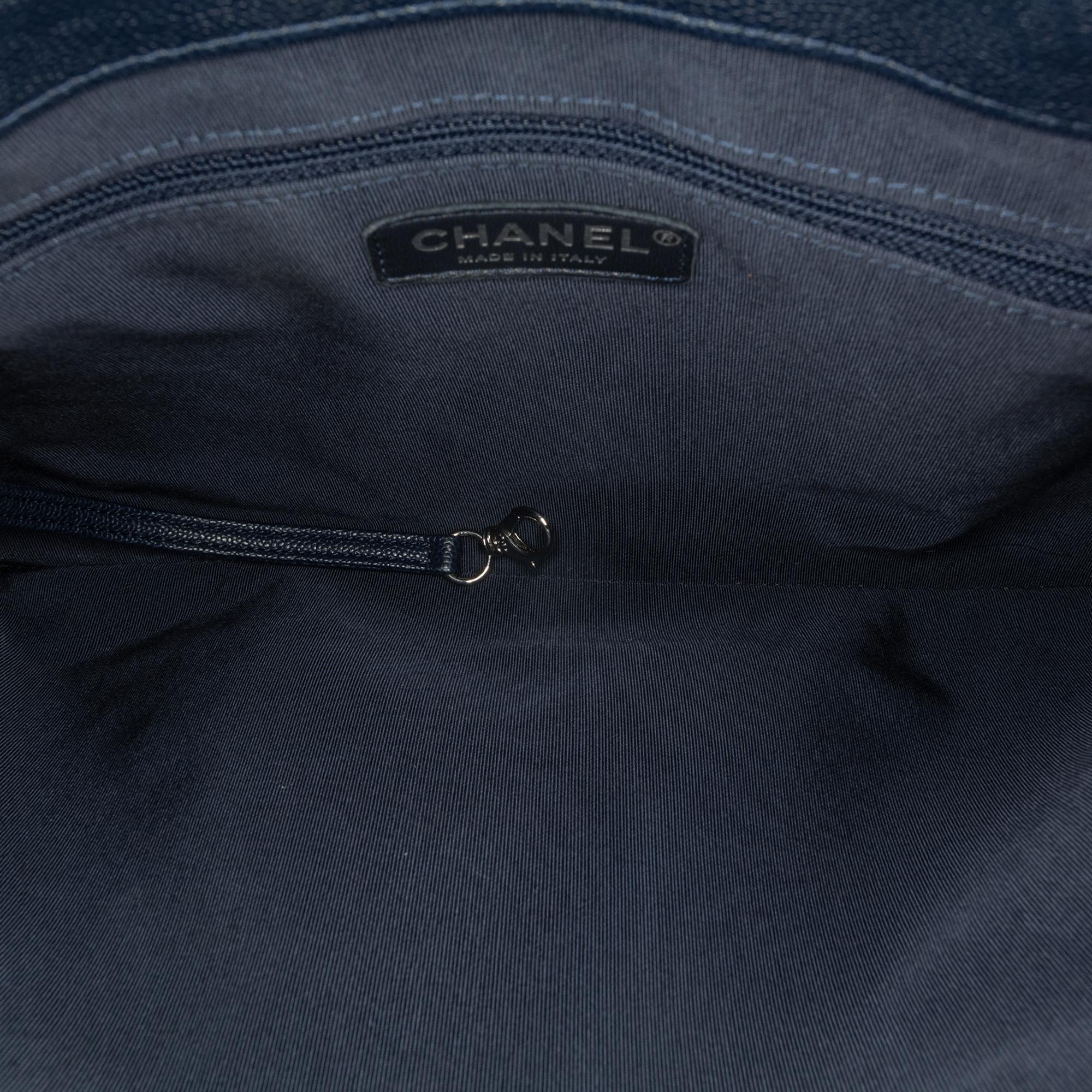 Chanel Large Quilted Caviar Urban Companion Tote (SHG-AColdS)