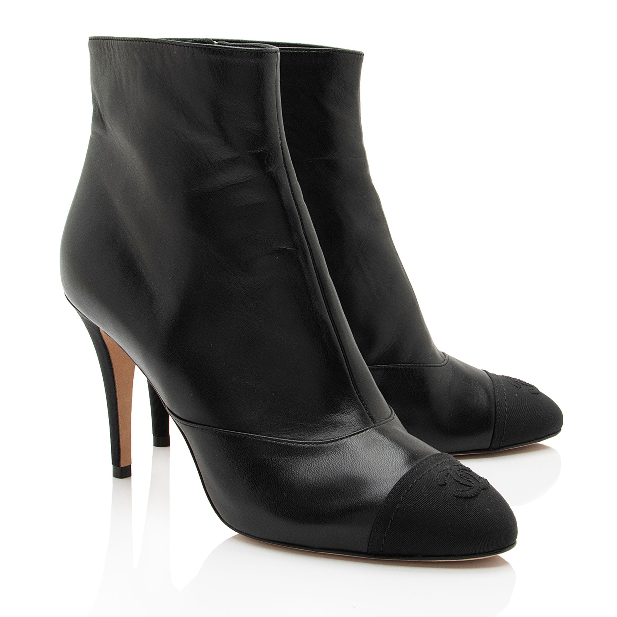 Chanel Leather Grosgrain CC Cap Toe Booties - Size 10 / 40 (SHF-dvns34)