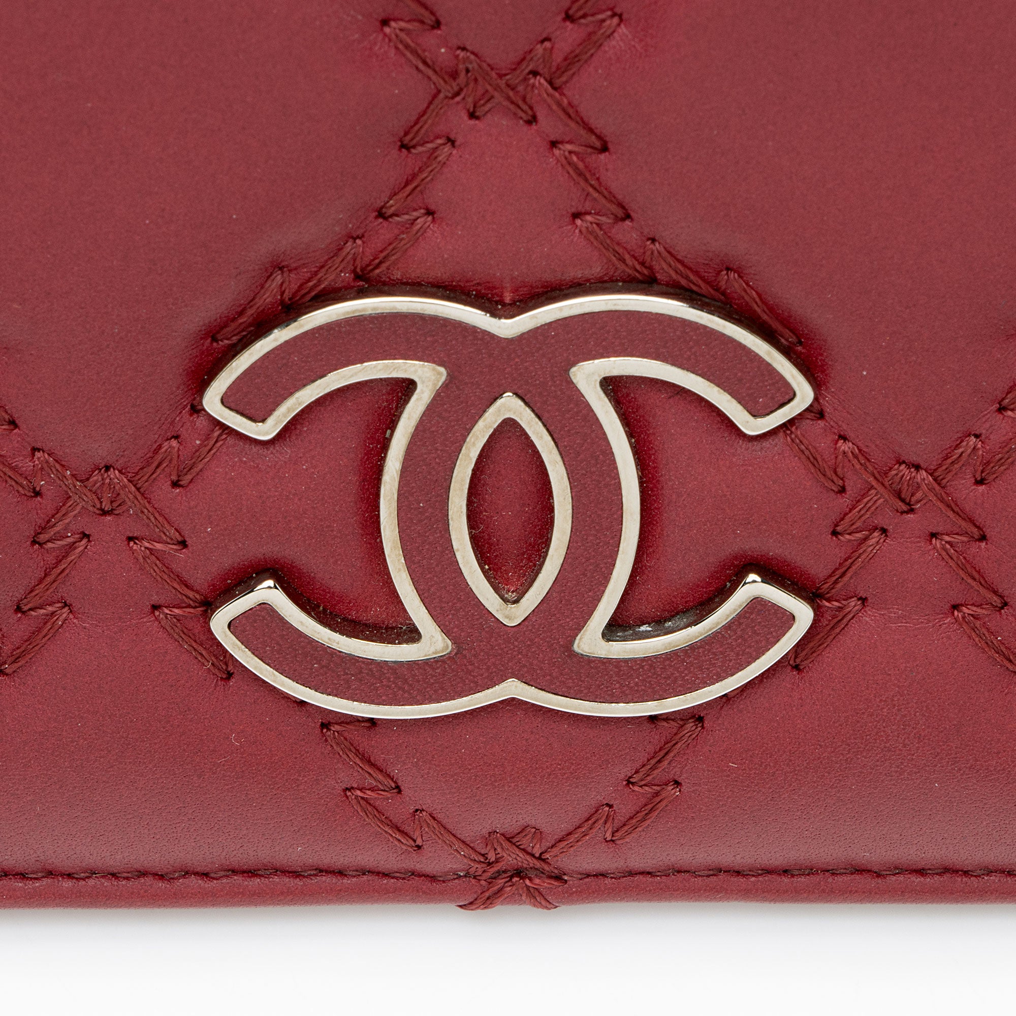 Chanel Leather Double Stitch CC Hamptons Yen Wallet
