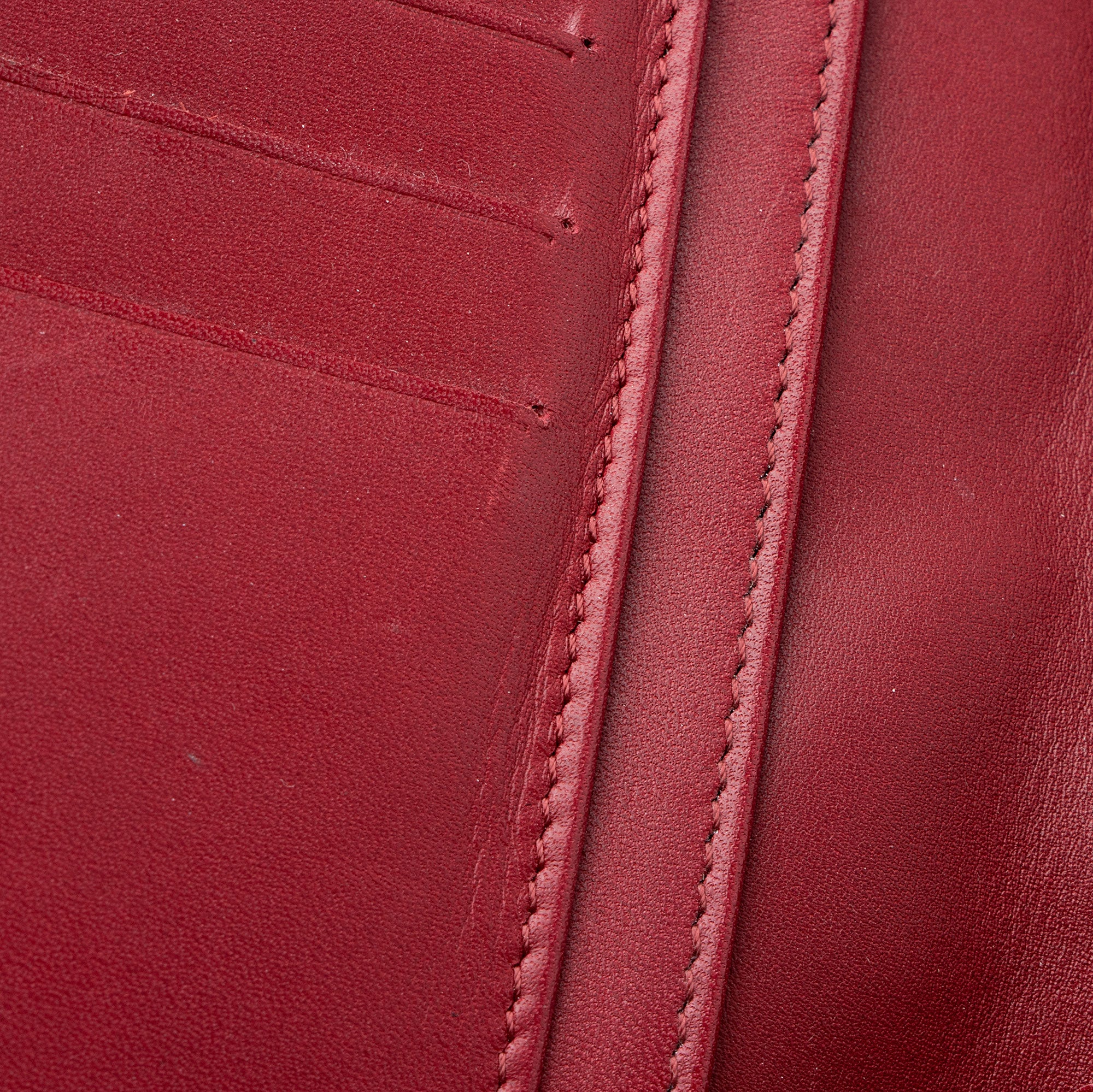 Chanel Leather Double Stitch CC Hamptons Yen Wallet