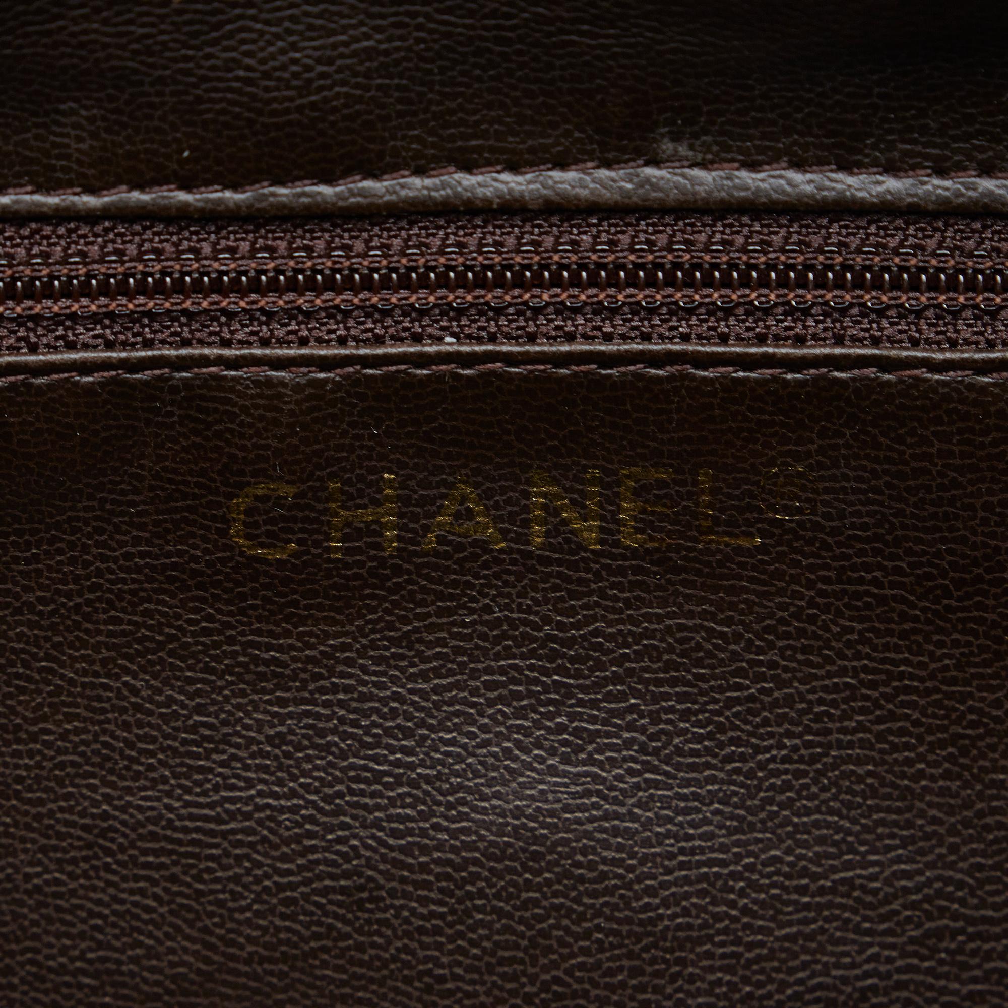 Chanel Leather Pouch (SHG-pa4YMp)