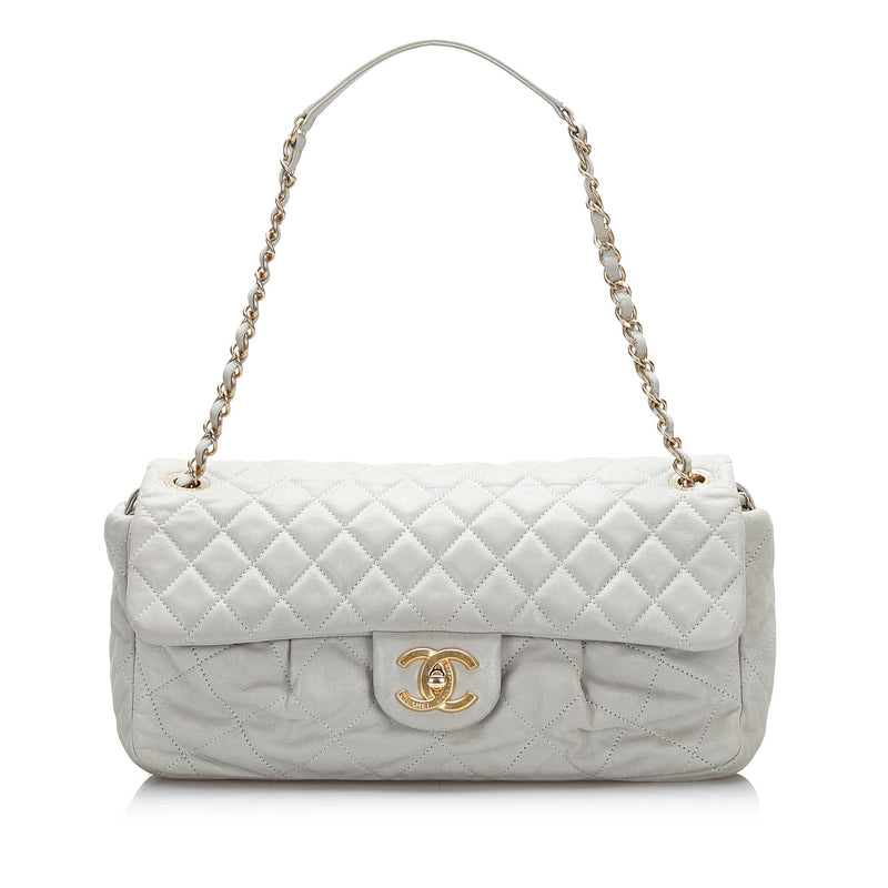 Chanel Matelasse Easy Shoulder Bag (SHG-AhFlRg) – LuxeDH