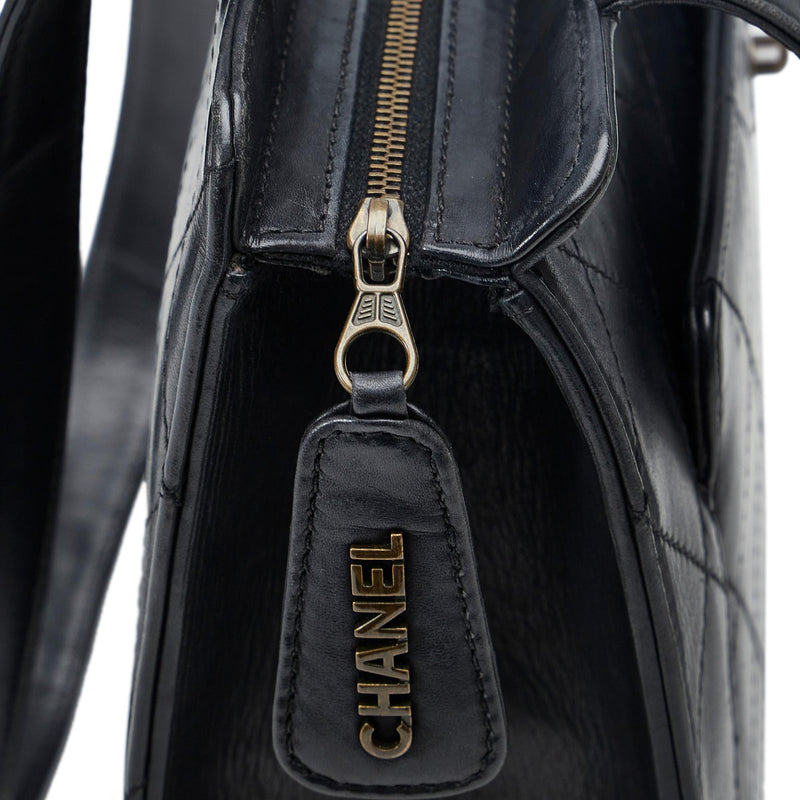 Chanel Matelasse Shoulder Bag (SHG-nyTGo1) – LuxeDH