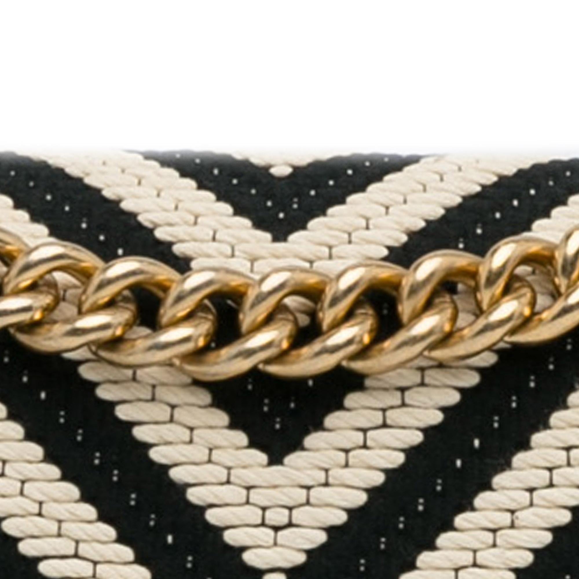 Chanel Medium Braided Chevron Le Boy (SHG-Qo0SYS)