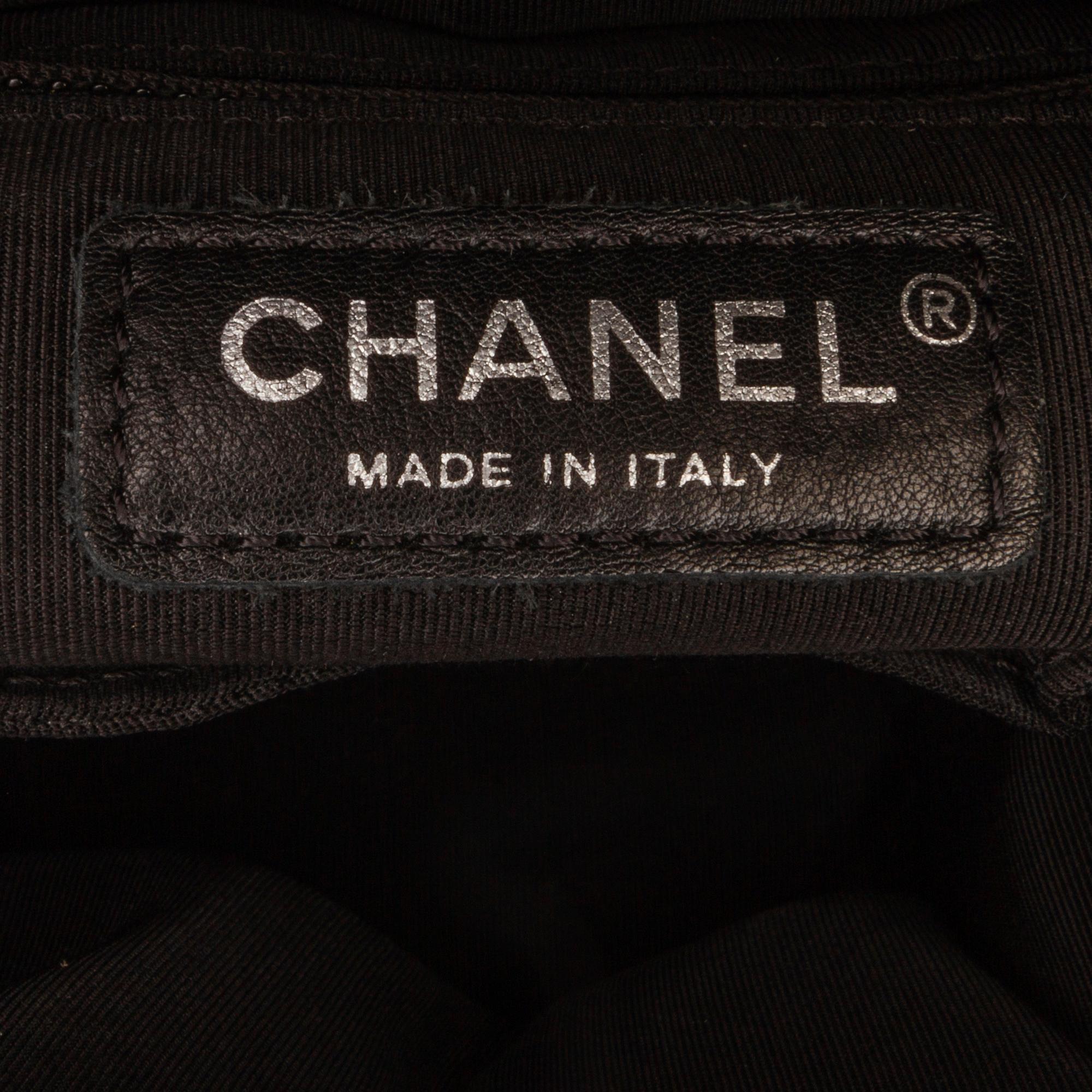 Chanel Medium CC Lambskin Drawstring Flap Backpack (SHG-rggGda)