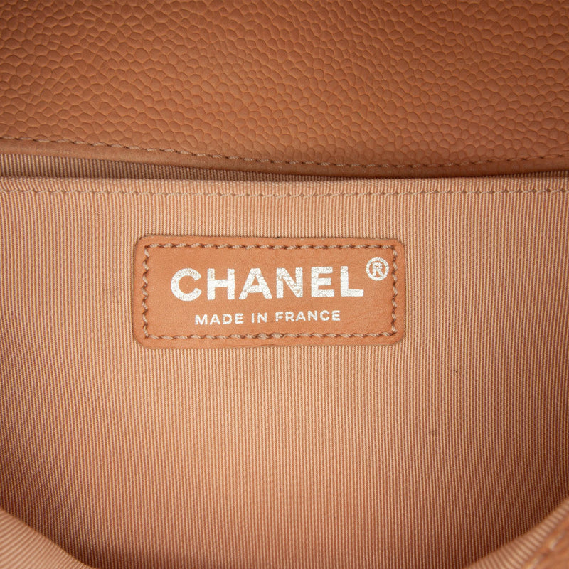 Chanel Medium Caviar Boy Flap Bag (SHG-MIAPNv)