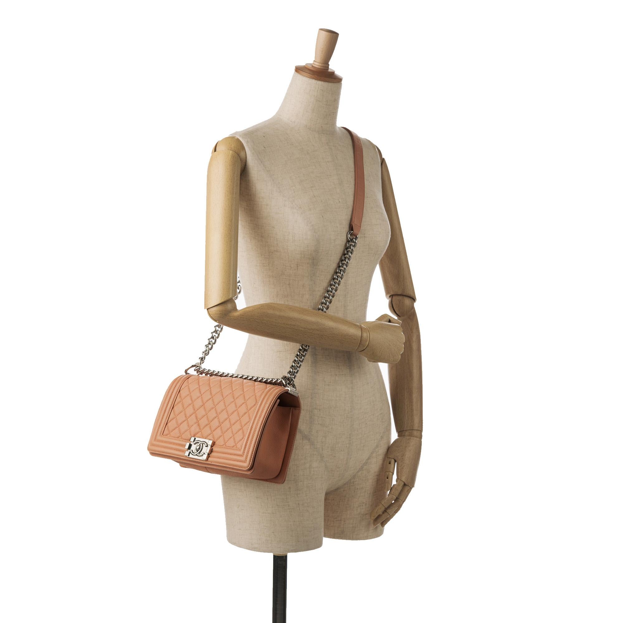 Chanel Medium Caviar Boy Flap Bag (SHG-MIAPNv)