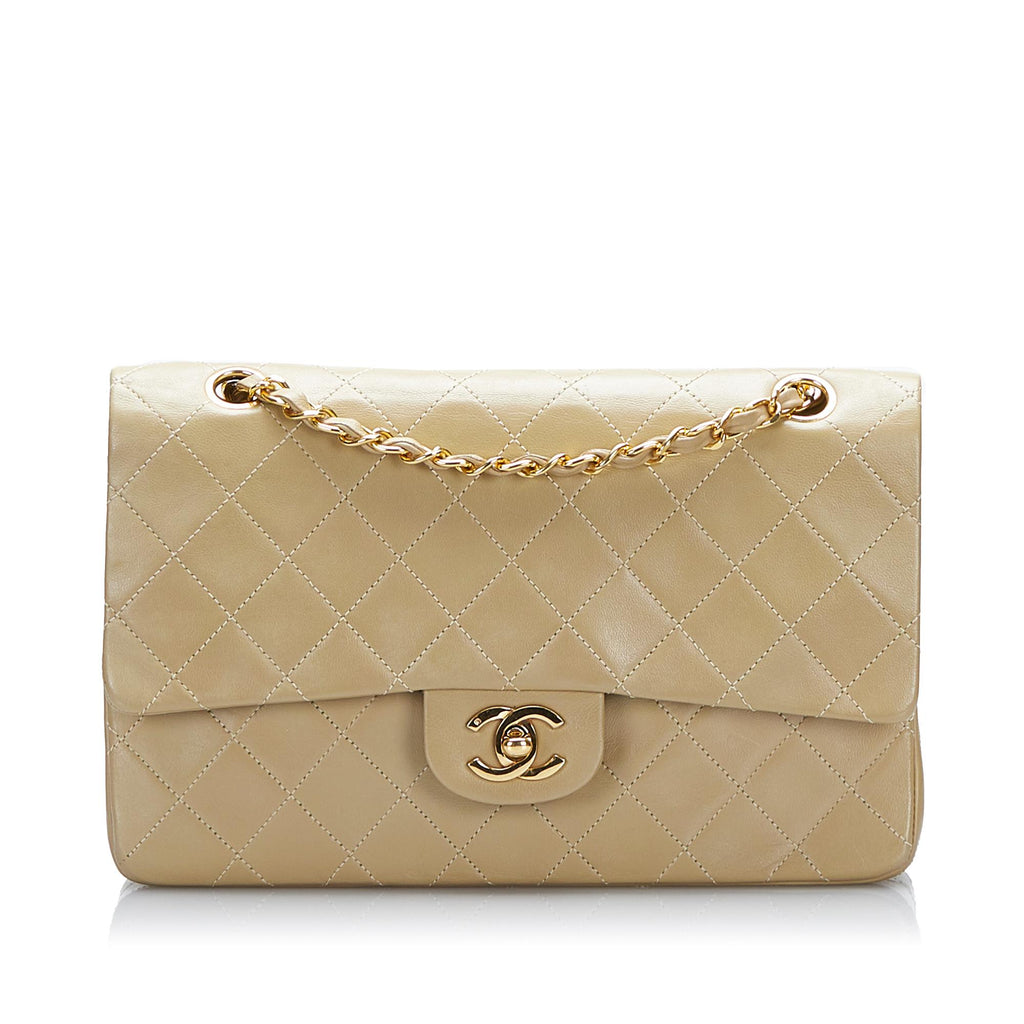 Chanel Medium Classic Lambskin Double Flap Bag (SHG-hsVSEO