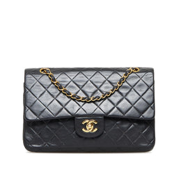 Chanel Medium Classic Lambskin Double Flap Bag (SHG-Qbu6SW)
