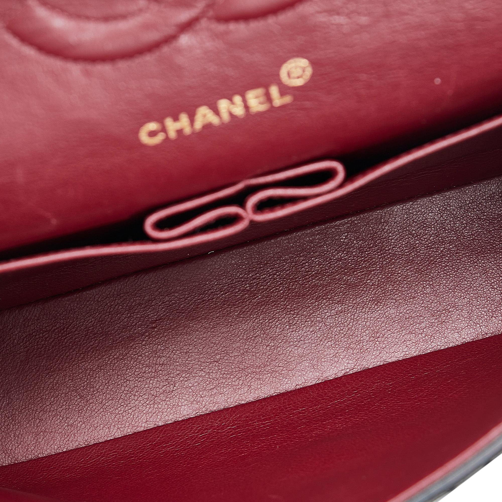 Chanel Medium Classic Lambskin Double Flap Bag (SHG-YexE8E)