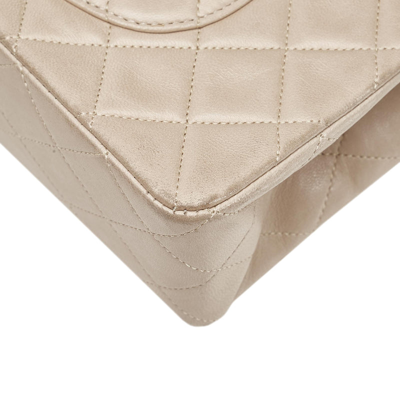 Chanel Medium Classic Lambskin Double Flap (SHG-5D9hdy) – LuxeDH