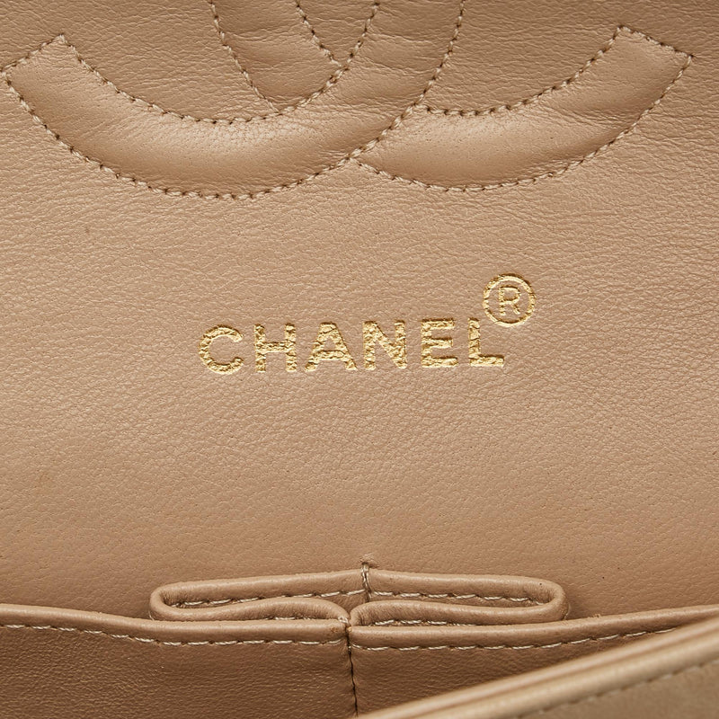 Chanel Medium Classic Lambskin Double Flap (SHG-5D9hdy)