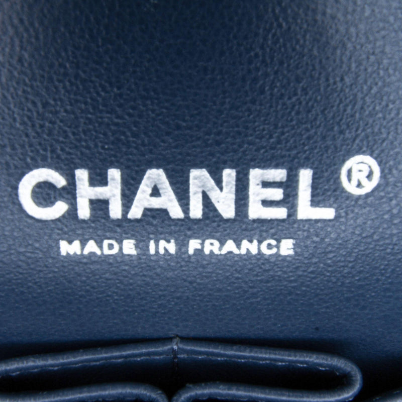 Chanel Medium Classic Lambskin Double Flap (SHG-Zld1fh)