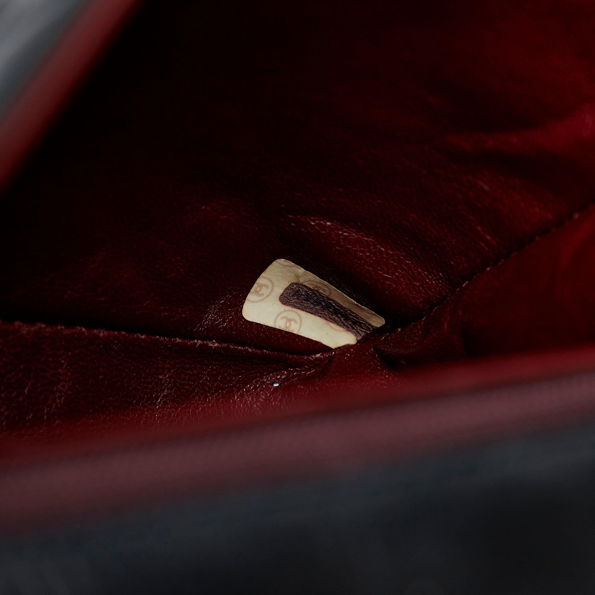 Chanel Medium Classic Lambskin Single Flap Bag (SHG-puFpTM)