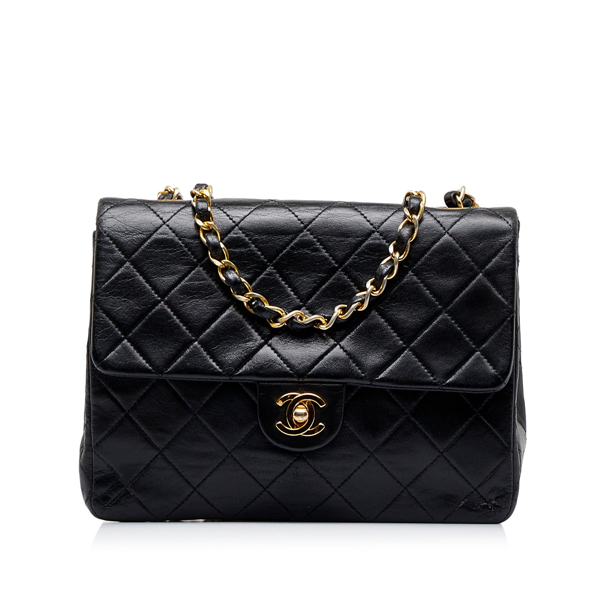 Chanel Medium Classic Lambskin Single Flap Bag (SHG-puFpTM)
