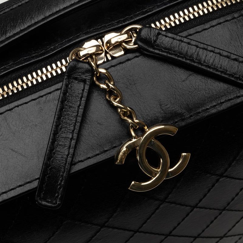 Chanel Medium Crumpled Calfskin Vanity Case (SHG-tJJn02)