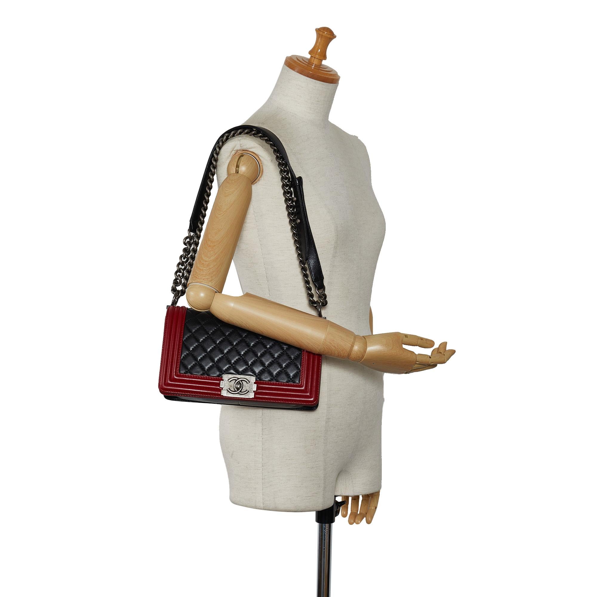 Chanel Medium Lambskin Boy Bicolor Flap Bag (SHG-rAk6LZ)