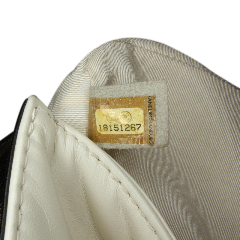 Chanel Medium Lambskin Boy Bicolor Flap Bag (SHG-MjfI80)