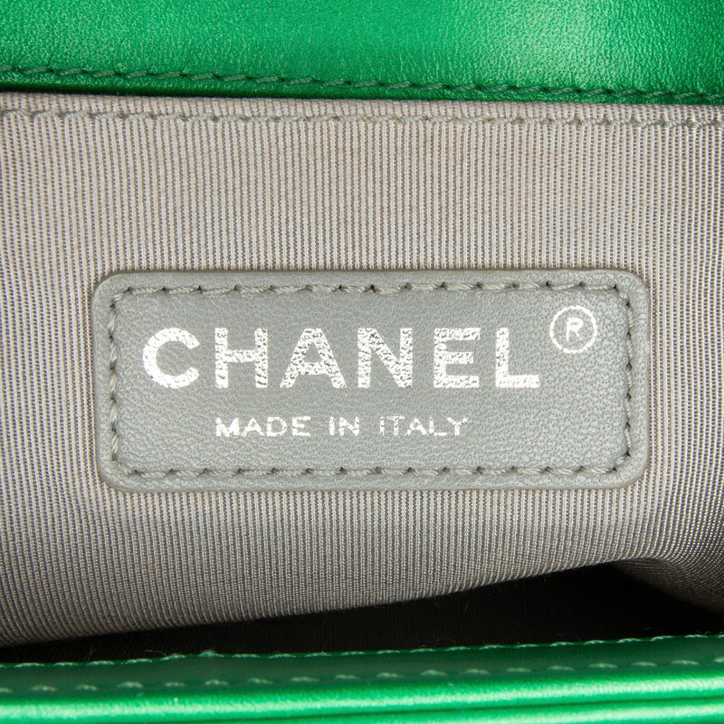 Chanel Medium Lambskin Boy Flap Bag (SHG-2AMOG1)