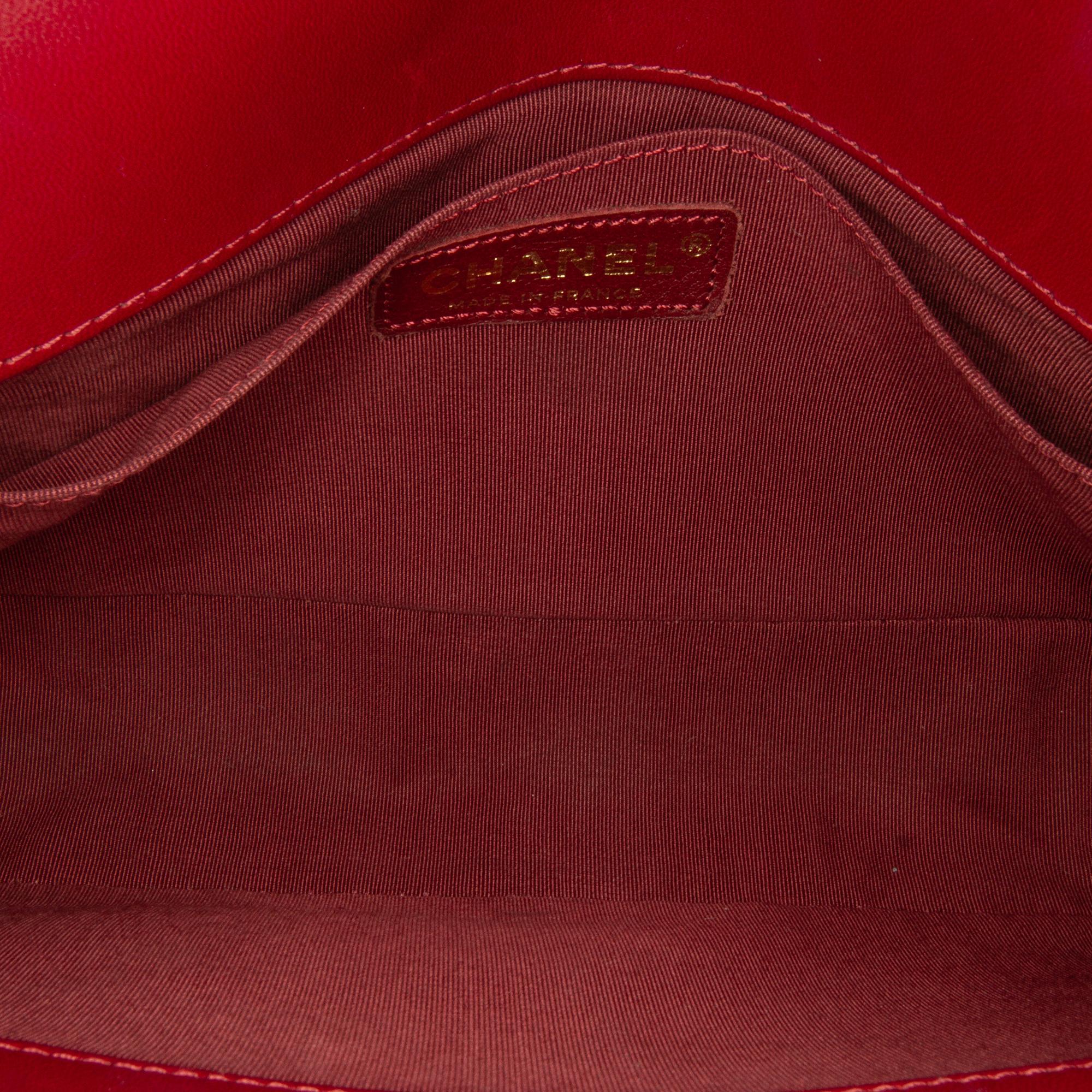 Chanel Medium Lambskin Boy Flap Bag (SHG-8UJu8C)