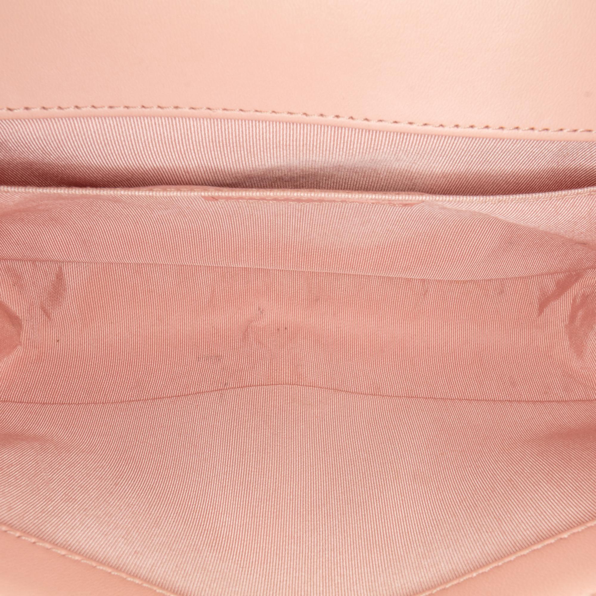 Chanel Medium Lambskin Boy Flap (SHG-eHjD9I)