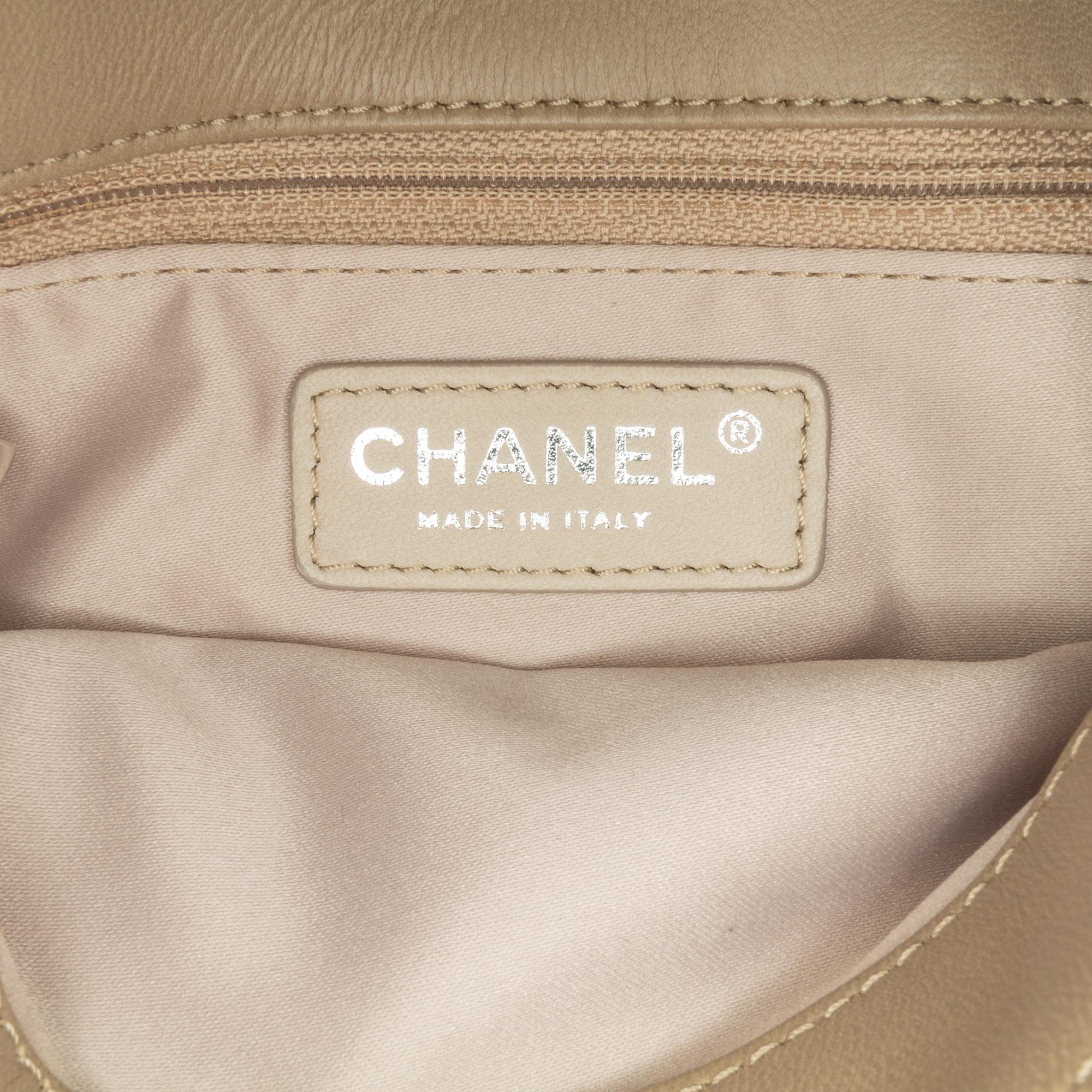 Chanel Medium Patent 3 Accordion Flap (SHG-8ZGroo)