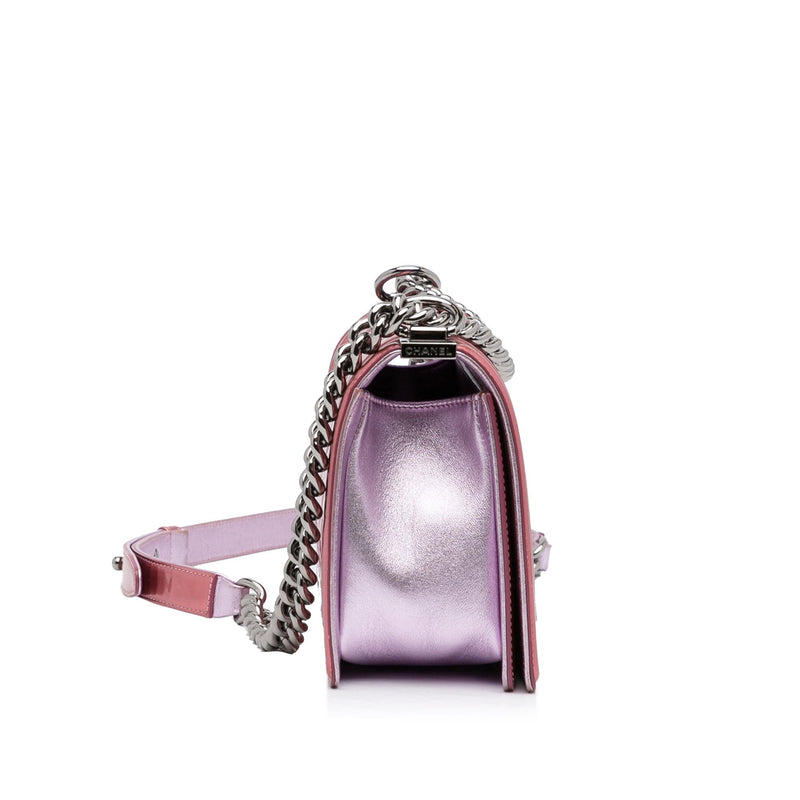 Chanel Medium Patent Boy Flap Bag (SHG-wc3pNx)
