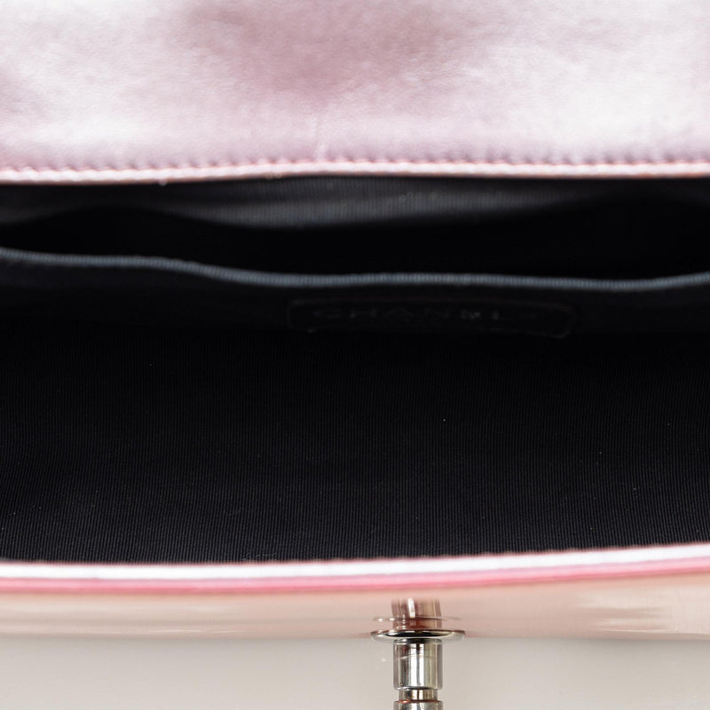 Chanel Medium Patent Boy Flap Bag (SHG-XjO8UR)