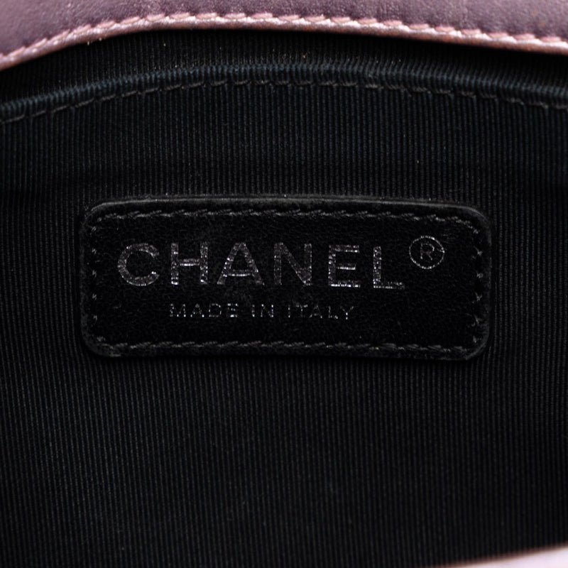 Chanel Medium Patent Boy Flap Bag (SHG-XjO8UR)