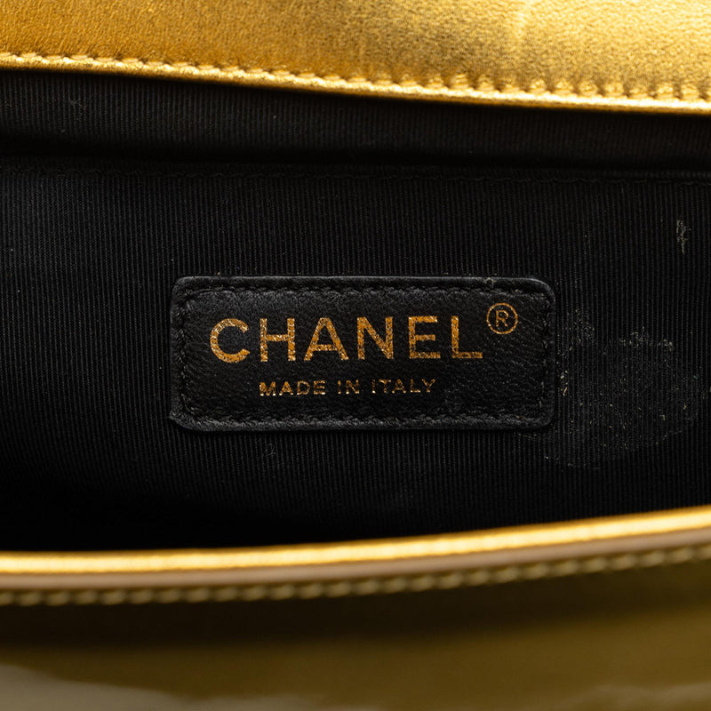 Chanel Medium Patent Boy Flap Bag (SHG-a2PhMm)