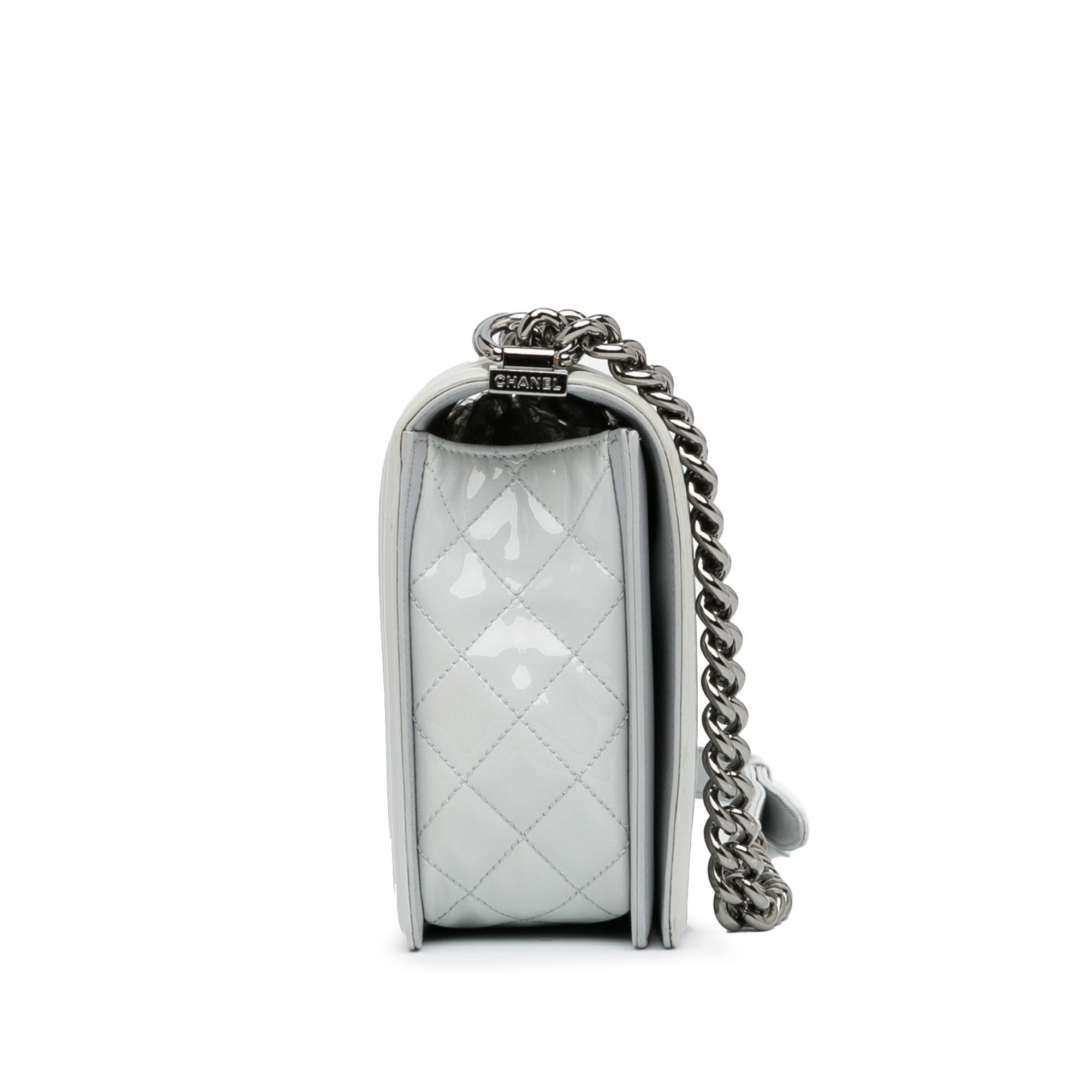 Chanel Medium Patent Boy Flap (SHG-xNr2HC)